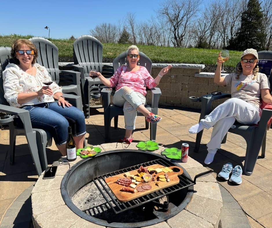 Friends-Fire-Pit